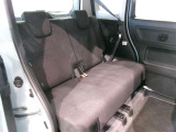 ゆとりある広々とした車内空間は、ドライブを始め買い物やレジャーなど、幅広く活躍します。一人でもみんなとでもお出かけを楽しみましょう!
