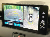 【マルチビューカメラシステム】専用のカメラにより、上から見下ろしたような視点で360度クルマの周囲を確認することができます☆死角部分も確認しやすく、狭い場所での切り返しや駐車もスムーズに行えます。