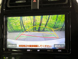 【バックカメラ】駐車時に後方がリアルタイム映像で確認できます。大型商業施設や立体駐車場での駐車時や、夜間のバック時に大活躍!運転スキルに関わらず、今や必須となった装備のひとつです!