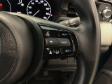 【アダプティブ・クルーズ・コントロール】予め設定した車速内でクルマが自動的に加減速。 前走車との適切な車間距離を維持しながら追従走行し、高速道路でのドライバーの疲労を軽減してくれる嬉しい機能付♪