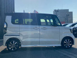 特殊なお車の制作や販売も可能です!(キッチンカーや積載車、ダンプカーやレプリカ車、バスなどなど)流行りのSUVは勿論、EV(電気自動車)やハイブリッド(PHEV含む)も納車実績がございます!何でもご相談を!