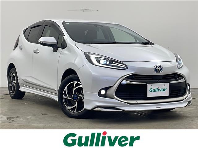 アクア1.5 Z E-Four 4WD4WD 修復歴無し