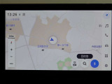 純正ナビを装備。タッチパネル式で使いやすく、お出かけもラクラクです。