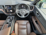 XC60 B5 AWD モメンタム 4WD 4WD 本革シート