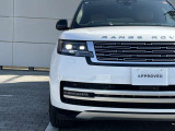 特徴的なヘッドライトが魅力的な車両です。