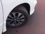 2024年製の195/60R16タイヤ+専用アルミホイールです。スタッドレスタイヤや各種オプションのご注文も承っております(^^)/