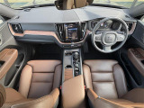 XC60 B5 AWD モメンタム 4WD 4WD 本革シート