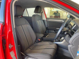 T-ROC TSI STYLE STYLE DESIGN PACKAGE装備車入荷しました!ボディーカラーはフラッシュレッドです。