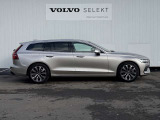◆サイド/流麗なプロポーションはVOLVO車の真骨頂。「美しいものと共にありたい」というオーナーの願いを満たします