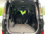 後席を格納すると、これだけの広さが!シーンに合わせたシートアレンジで、大きな荷物も積むことが出来ます♪