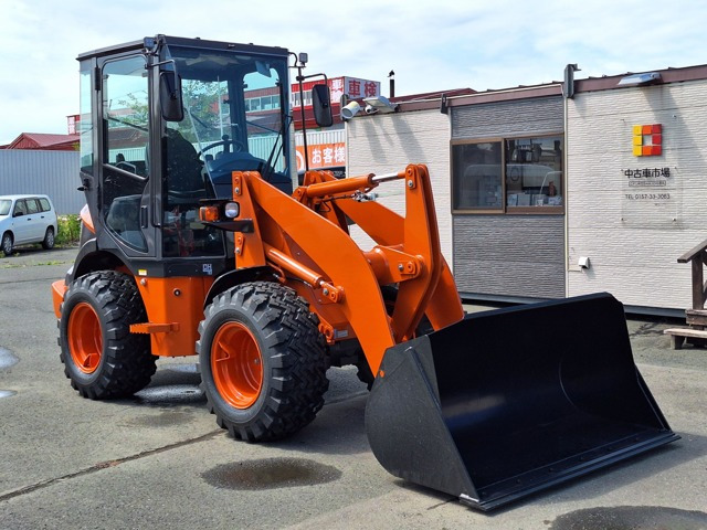 日立 ホイールローダー ZW40 未使用車 3時間 除雪仕様 スノータイヤ LED作業灯