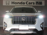 LEDヘッドライトは、とても明るくて夜間の運転も安心です。