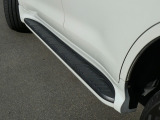 トヨタ純正エアロサイドステップも装着済♪