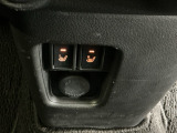 運転席/助手席シートヒーターで寒い日もすぐに温かくなり快適に過ごせます