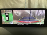 狭い場所での駐車やすれ違いなどでより的確な運転操作に役立つ360&deg;ビューモニターが装備されています。