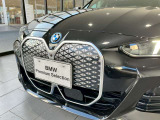 【展示場について】九州エリア最大級の展示場常時30台以上のBMWを展示しております。入庫する予定車両やNET掲載が間に合っていない車両も御座いますので是非一度お問い合わせ下さい。0078-6002-772723