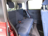後部座席も広々としていますね!