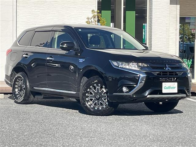 アウトランダーPHEV2.4 G プレミアムパッケージ 4WD4WD 本革シート