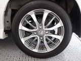 アルミホイールはホンダ純正なので安心!しかも車のデザインにもマッチしています。