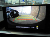 ☆ブラインドコーナーモニター付きです!視界の悪い交差点など左右が確認できて安全ですね♪