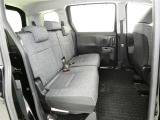 ゆとりある広々とした車内空間は、ドライブを始め買い物やレジャーなど、幅広く活躍します。一人でもみんなとでもお出かけを楽しみましょう!