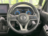 【純正革巻きステアリング】上質な革を使用することで、手にしっかり馴染みとても運転しやすいハンドルです♪