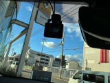 ドライブレコーダーも装備で、いざという時に安心です。