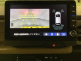 バックでの車庫入れも安心です! リアカメラが付いているバックモニター付のナビを装備しております。バンパーについているソナーや、操作線もついており距離感も画面から確認できます。