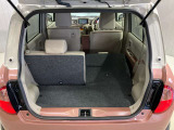 【ラゲッジルーム】後部座席を倒せば大きな荷物も積むことが出来ます!