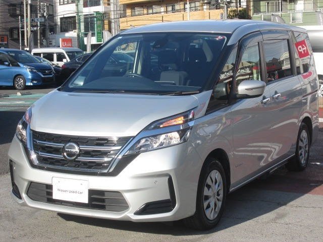 セレナ2.0 X チェアキャブ リフタータイプ