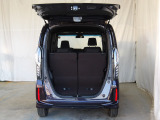 ラゲッジスペースも充分な広さです♪