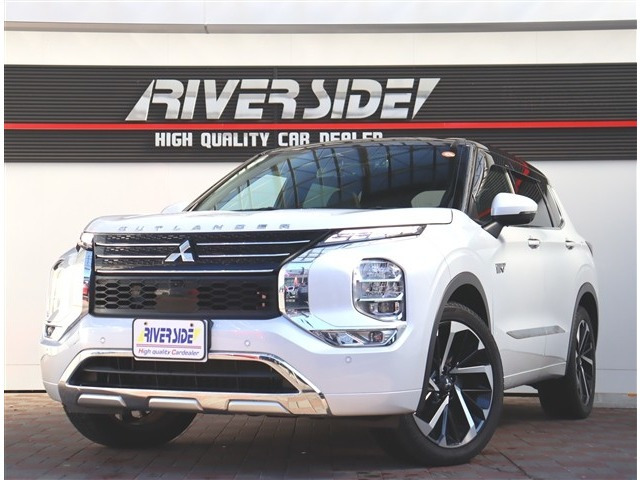 アウトランダーPHEV 2.4 P 4WDエレガントパッケージサンルーフ純正9イン