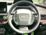 【純正革巻きステアリング】上質な革を使用することで、手にしっかり馴染みとても運転しやすいハンドルです♪