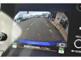 リヤカメラ付きなので、シフトレバーをリバースにすると連動してカメラ映像に切り替わります。