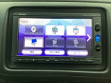 ナビゲーションはフルセグTV対応のGathers純正メモリーナビを搭載しています。Bluetoothオーディオ機能がありますので、スマートフォンなどの音楽も再生できます。