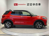 車両右側面からの写真になります。車をご覧になりたい時はお気軽に最寄りの店舗へご相談下さい。