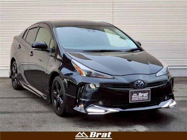 プリウス1.8 S ツーリングセレクション ブラックエディション 4WD