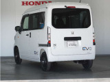 EVは車外に聞こえる音も、屋内や地下に乗り入れても気にならないくらい静かです。早朝や夜間でも、走行音と停車中の音を心配する必要はなく、運転する人の気持ちを軽くします。