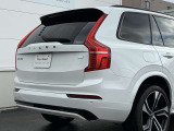 ◆バック/万が一を考え、安全性を重視する方に選ばれているVOLVO車。ドアを開閉するとその重み・厚みに驚くはず