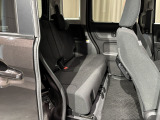 2列目シートも快適なスペースです!シートアレンジも多彩で機能的です!乗降性にも優れていますので是非一度お試しになって下さい!オリックスなら各メーカーの車種を揃えておりますので比較検討も簡単!