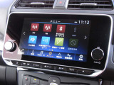 EV専用9インチ大型NissanConnectナビゲーションシステムは、地デジTV、ハンズフリーフォン、VICS 、ボイスコマンド、Bluetooth対応、 HDMI接続、Apple CarPlay連携、USB接続、iPod、AM/FMなど対応の高性能ナビです。