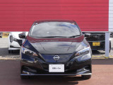さらに、e-Pedal(イーペダル)、プロパイロット、アラウンドビューMを使ってインテリジェントなEVライフをお楽しみいただけます(*'&omega;'*)ボディカラーは人気のミッドナイトブラックパール(特別闘争色)です。