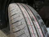 溝もしっかりある良好な夏タイヤです。