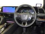 高いホールド性で運転姿勢が安定します。長距離ドライブでも疲れにくいのが魅力です。快適なドライビングライフをお送りください♪