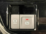 指先だけで簡単に操作が可能な電動パーキングブレーキを採用。「HOLD」スイッチを押すと、渋滞や信号待ちなどでブレーキペダルから足を離しても、ブレーキを保持するので安心です