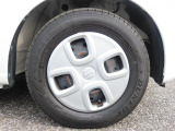 純正のホイールカバーを履いてます!