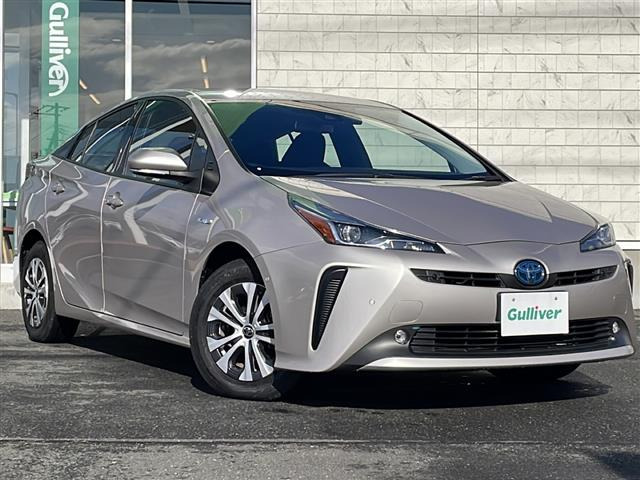 プリウス1.8 A E-Four 4WD修復歴無し