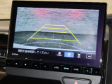 バックカメラが装備されており、後方の安全確認はもちろんのこと狭い場所での駐車や雨の日・夜間など視界の悪いコンディションでのストレスの軽減にもなります!