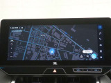 ディスプレイオーディオ(コネクティッドナビ対応)PLUS搭載。T-Connectご契約で2029年6月まで無償で利用できるナビ(期限到来後は有償)と、解約後も利用できる車載ナビが搭載されています。