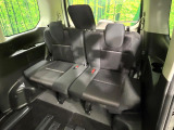 3列目シートはもちろん状態良好☆大人でもゆったりと座って頂けますので、大人数でのお出かけもラクラクです♪ご家族で、気の知れた仲間で、ドライブに行くのが楽しみですね♪